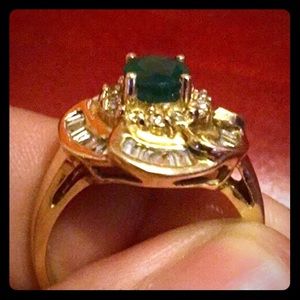 Diamonds and Emerald 14k gold ring